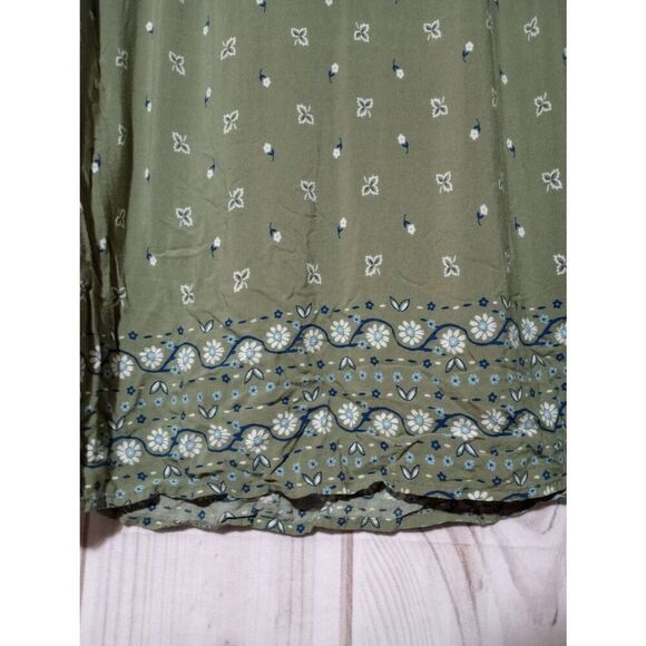 Old Navy Shirt Ladies Large Green Pink Floral Long Sleeve VNECK Light Weight Boh - Picture 4 of 7